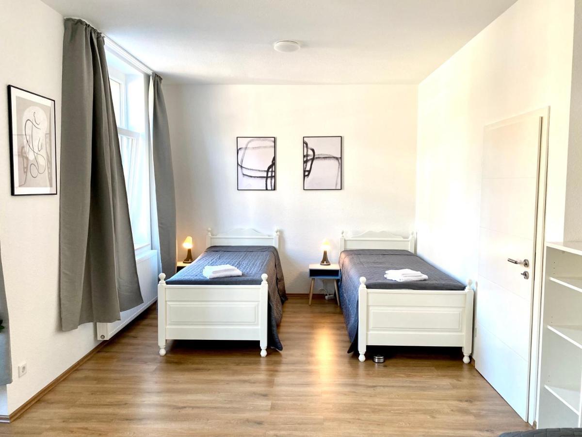דיסבורג 2 Rooms, Free Parking, 25 Min To Duesseldorf, 150 Mbps Wlan מראה חיצוני תמונה