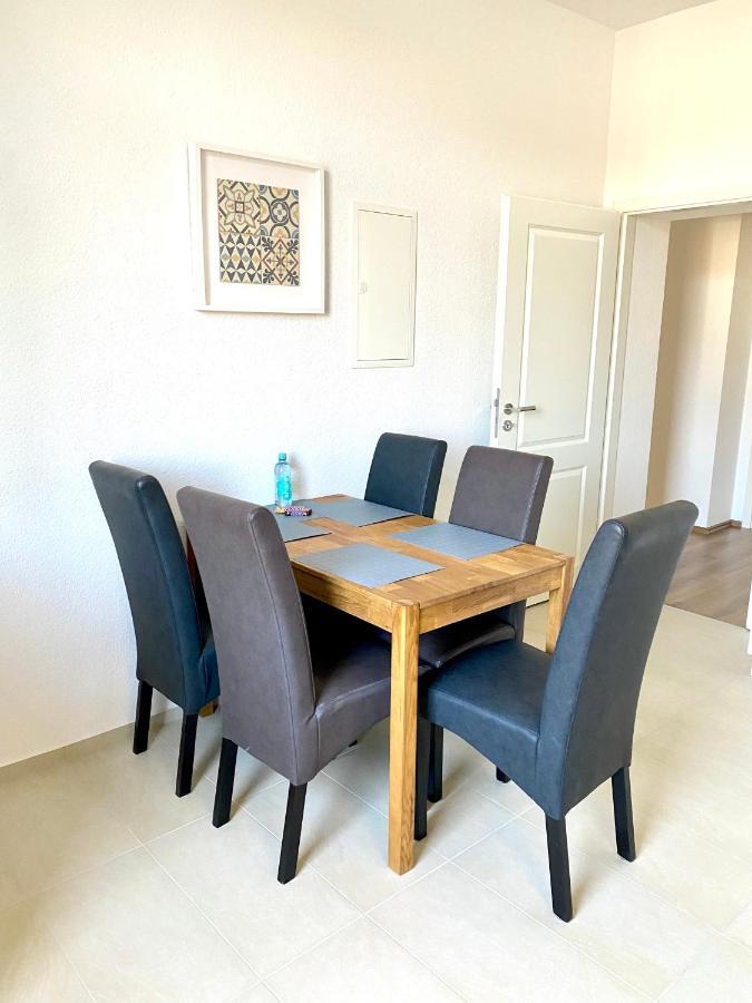 דיסבורג 2 Rooms, Free Parking, 25 Min To Duesseldorf, 150 Mbps Wlan מראה חיצוני תמונה