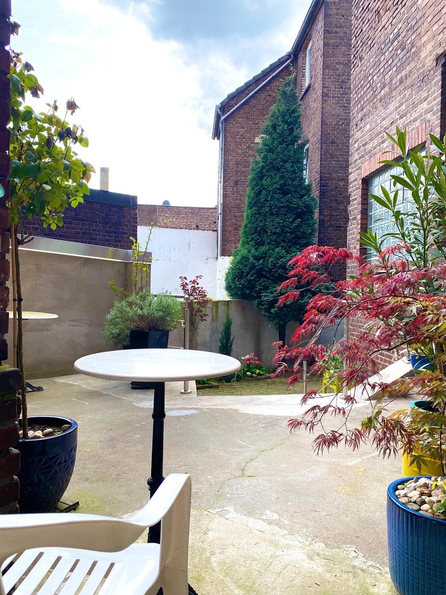 דיסבורג 2 Rooms, Free Parking, 25 Min To Duesseldorf, 150 Mbps Wlan מראה חיצוני תמונה