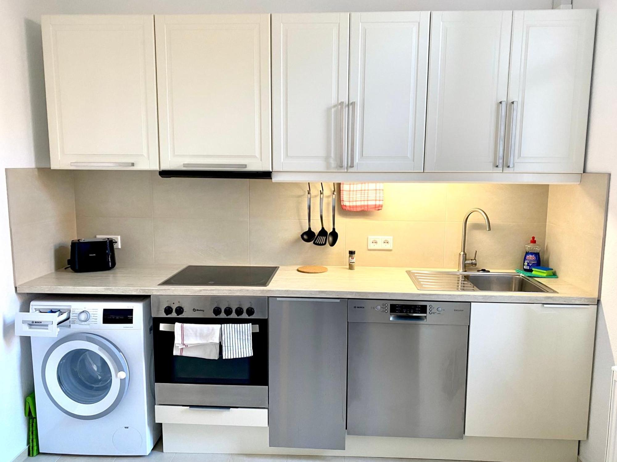 דיסבורג 2 Rooms, Free Parking, 25 Min To Duesseldorf, 150 Mbps Wlan מראה חיצוני תמונה