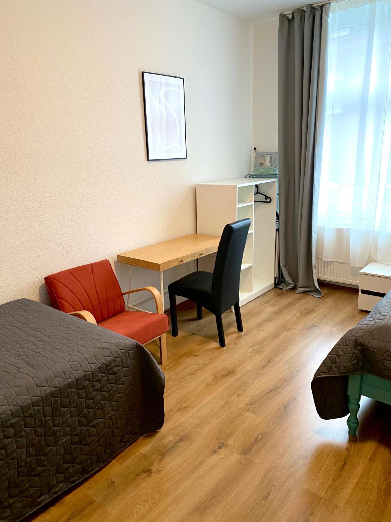 דיסבורג 2 Rooms, Free Parking, 25 Min To Duesseldorf, 150 Mbps Wlan מראה חיצוני תמונה