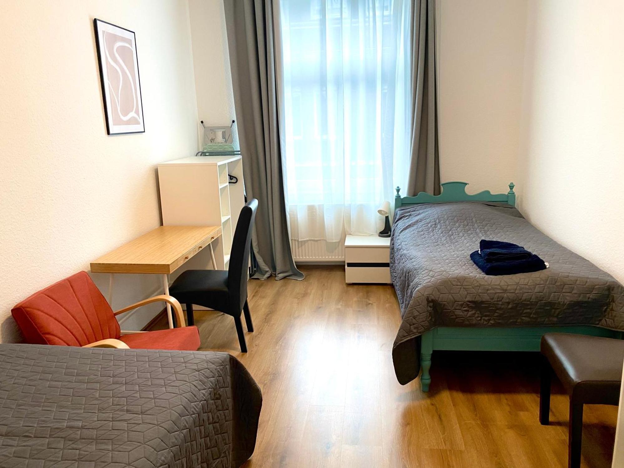 דיסבורג 2 Rooms, Free Parking, 25 Min To Duesseldorf, 150 Mbps Wlan מראה חיצוני תמונה