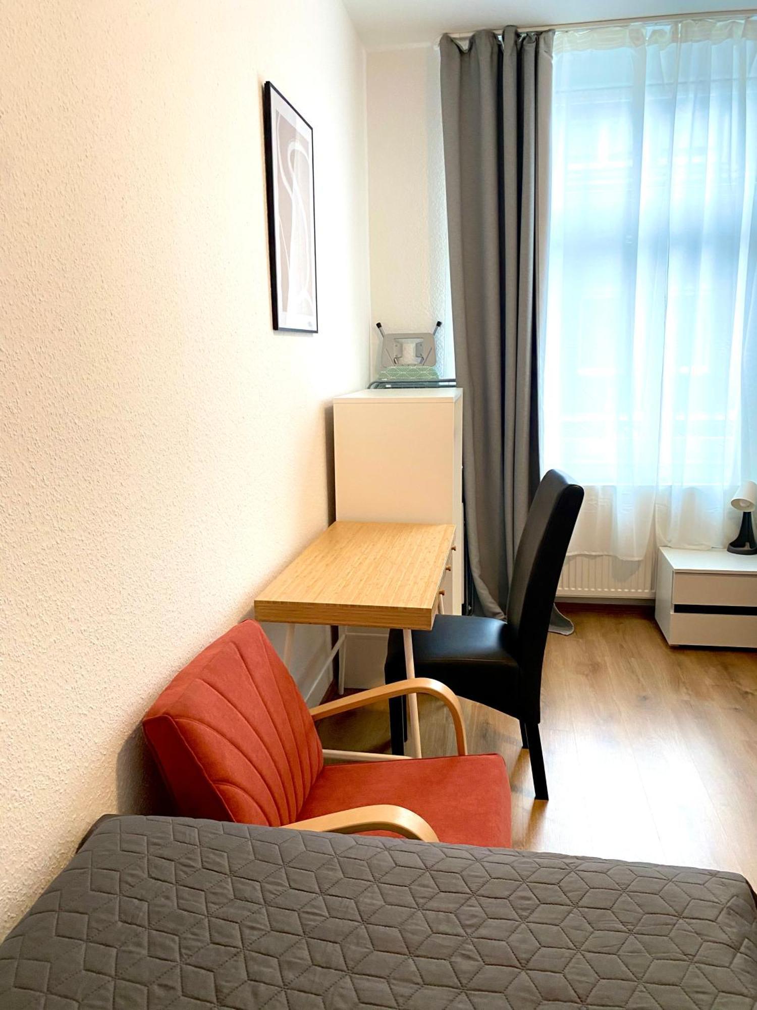 דיסבורג 2 Rooms, Free Parking, 25 Min To Duesseldorf, 150 Mbps Wlan מראה חיצוני תמונה